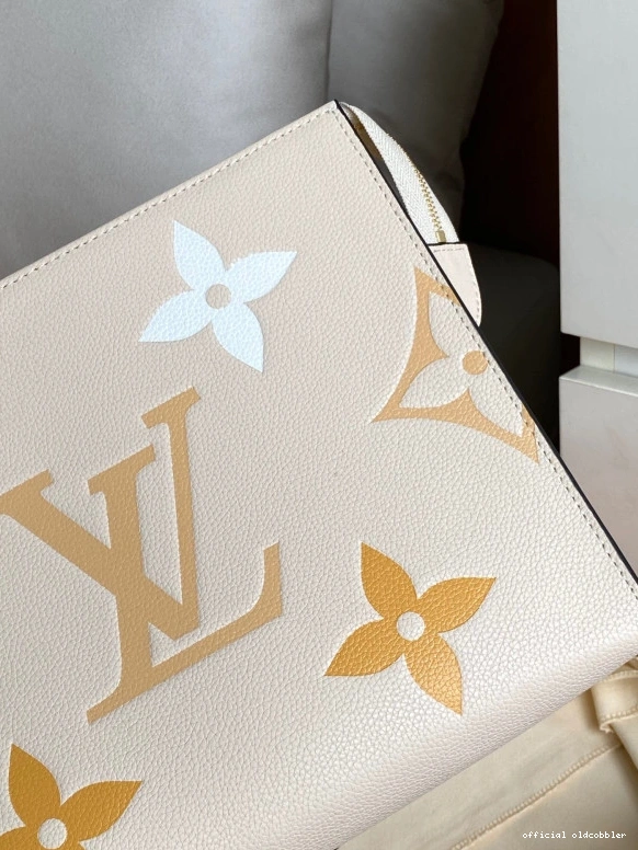 Official oldcobbler LOUIS VUITTON POUCH 26 TOILETRY 0805